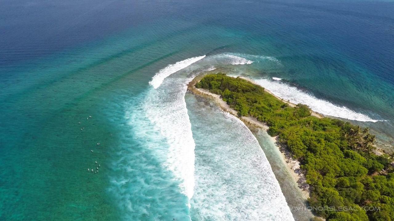 Reef Edge Thulusdhoo, Maldives Otel Dış mekan fotoğraf